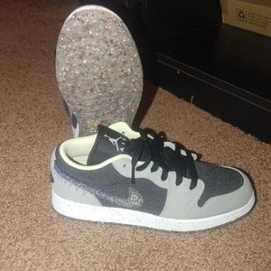 Jordan 1 low SE Crater black grey.  6.5Y